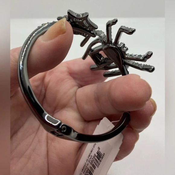 BETSEY JOHNSON SET Halloween Rich Witch Spider Earrings & Hinge Bracelet NEW NWT - Picture 9 of 12